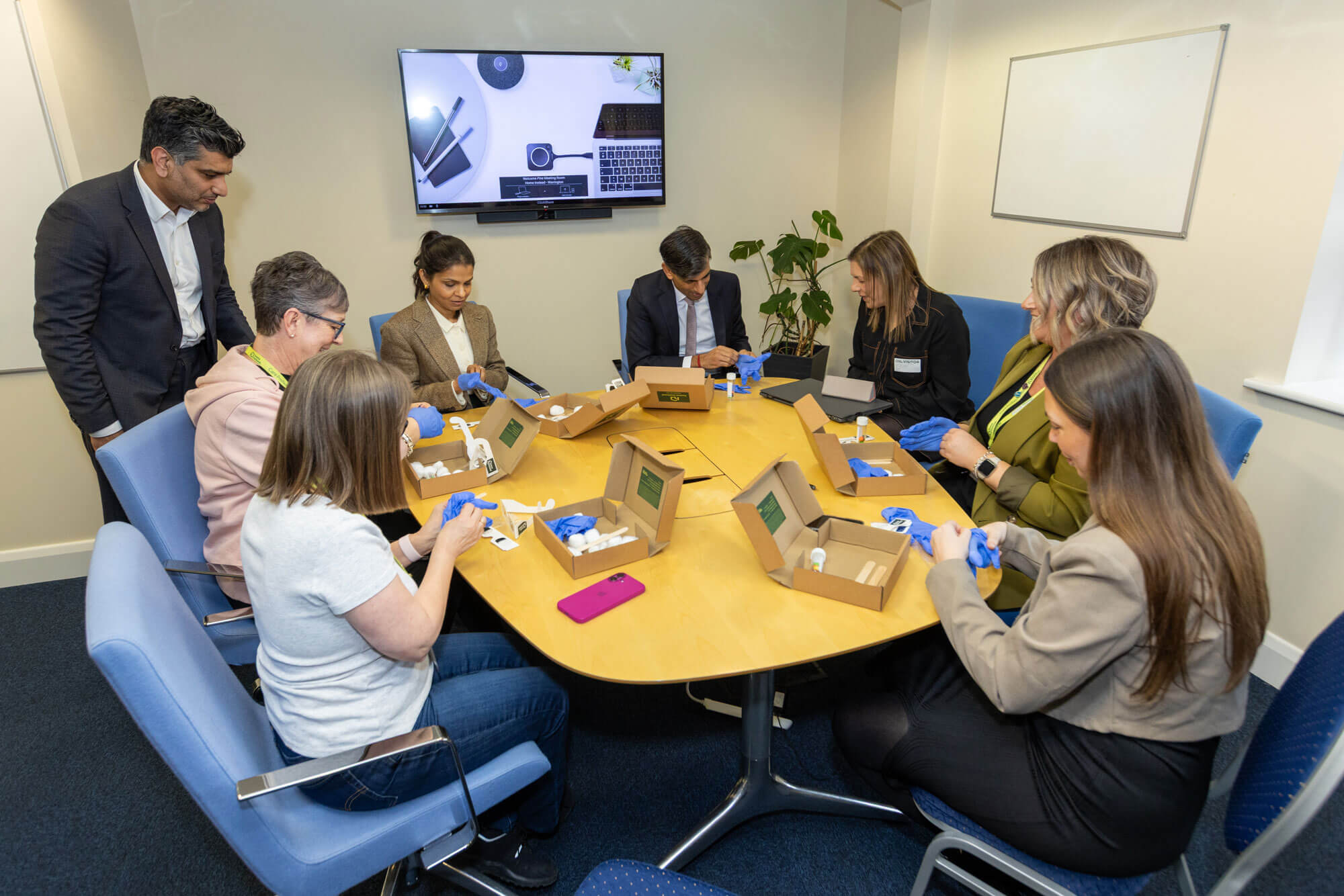 Rishi Sunak Visits Home Instead