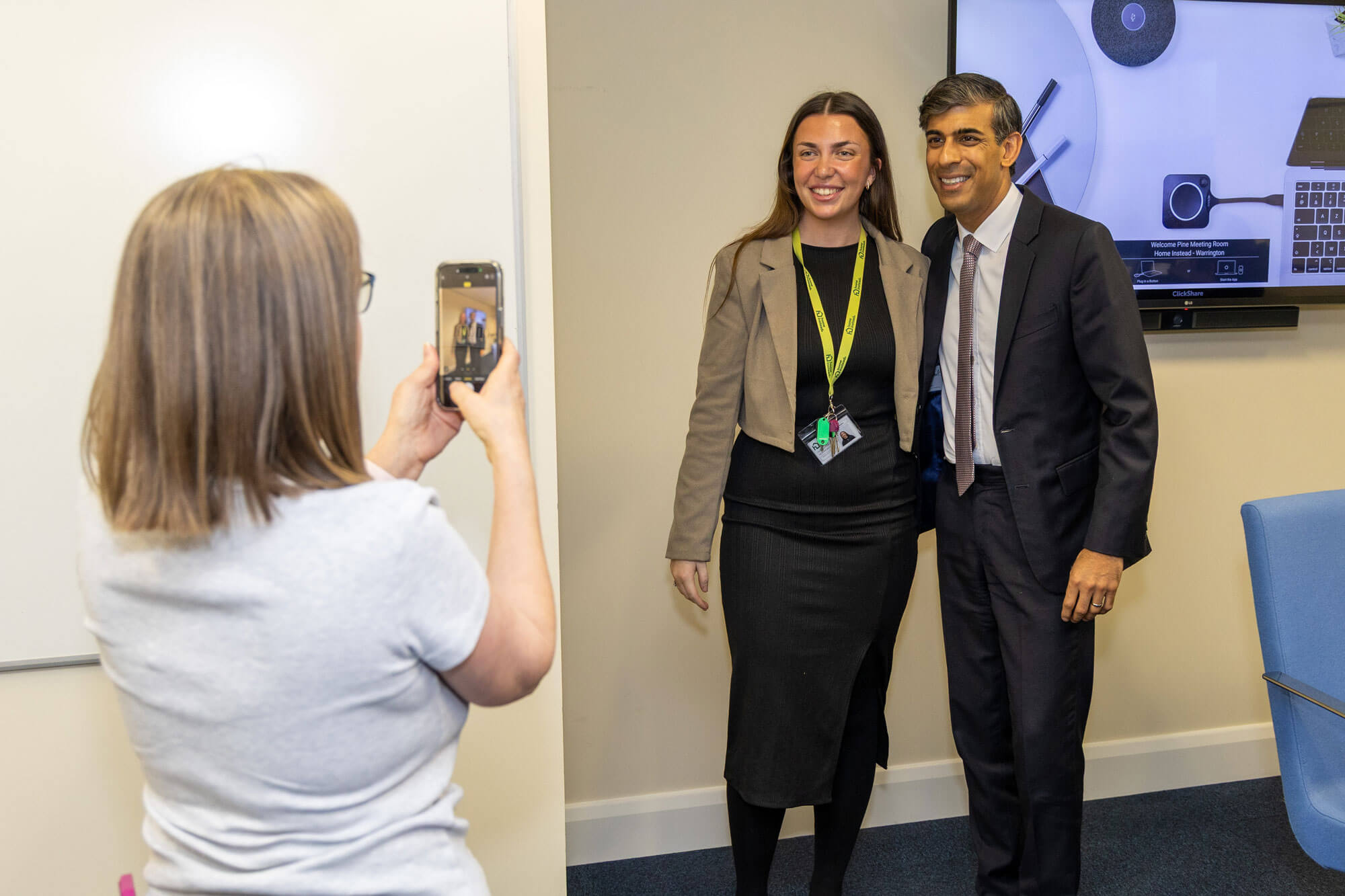 Rishi Sunak Visits Home Instead